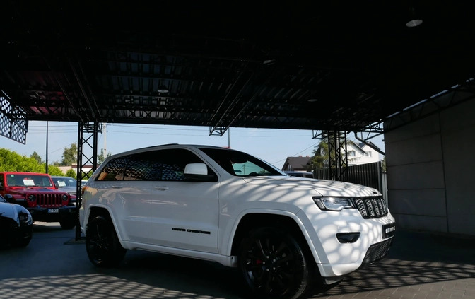 Jeep Grand Cherokee cena 112900 przebieg: 92000, rok produkcji 2018 z Drawno małe 436